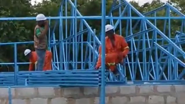 Steel roof truss installation on an R&J Synergy project